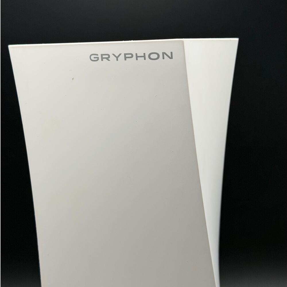 Gryphon Tower Tri-Band Super-Fast Mesh WiFi Router – Advanced Parental Controls - Picture 3 of 8